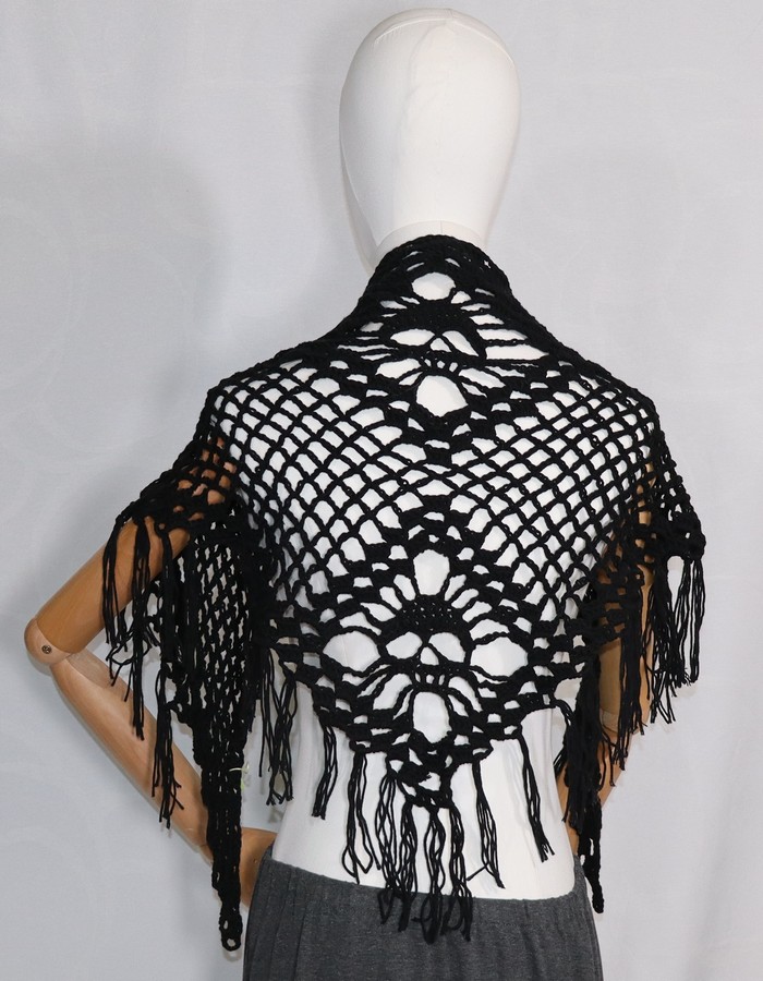 Virkattu p&auml;&auml;kallohuivi