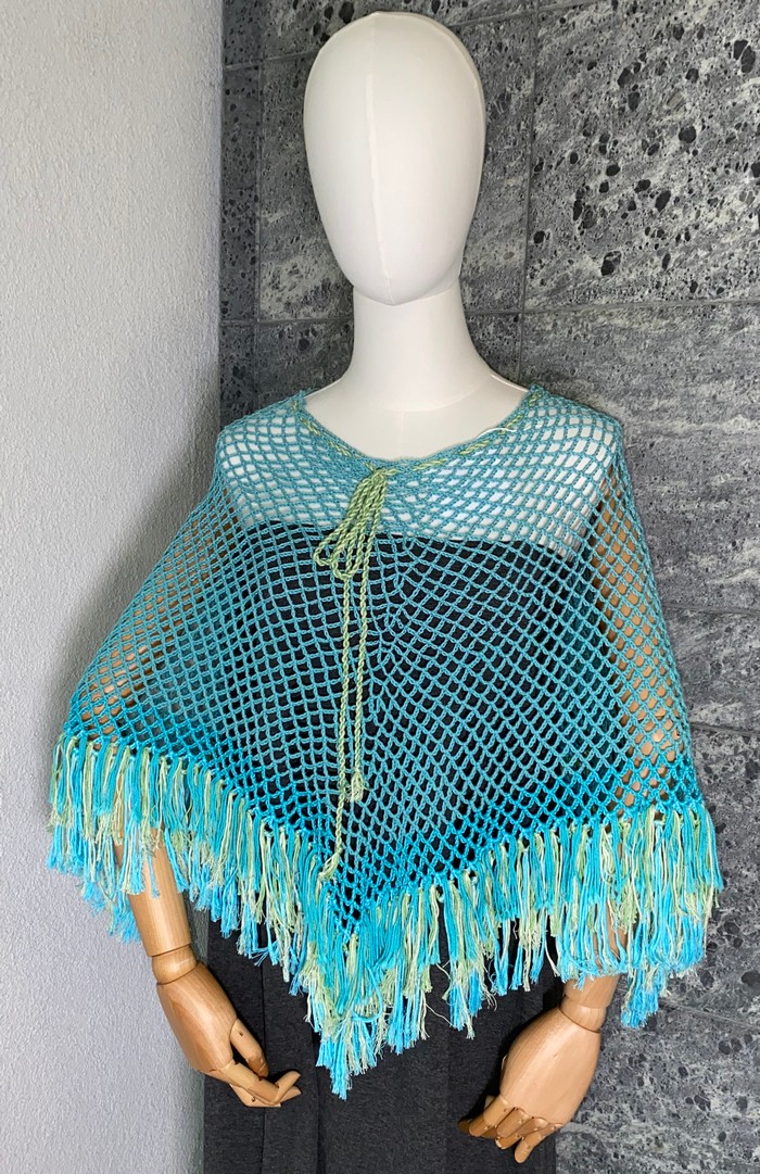 Turkoosi poncho
